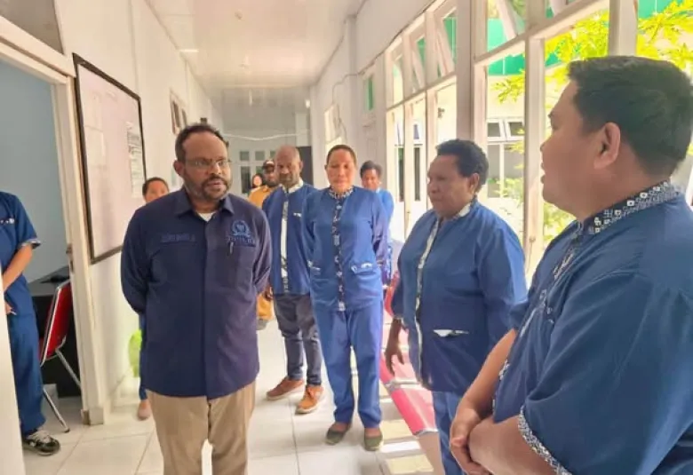 Arianto Kogoya Visits Kanggime Community Health Center in Tolikara