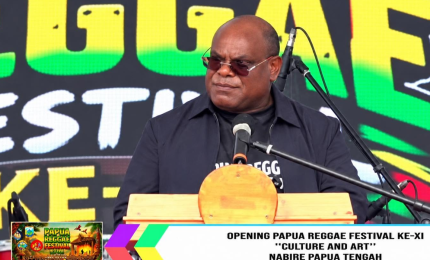 The Papua Reggae Festival was opened by the Governor and attended by 36 bands from all over Papua.